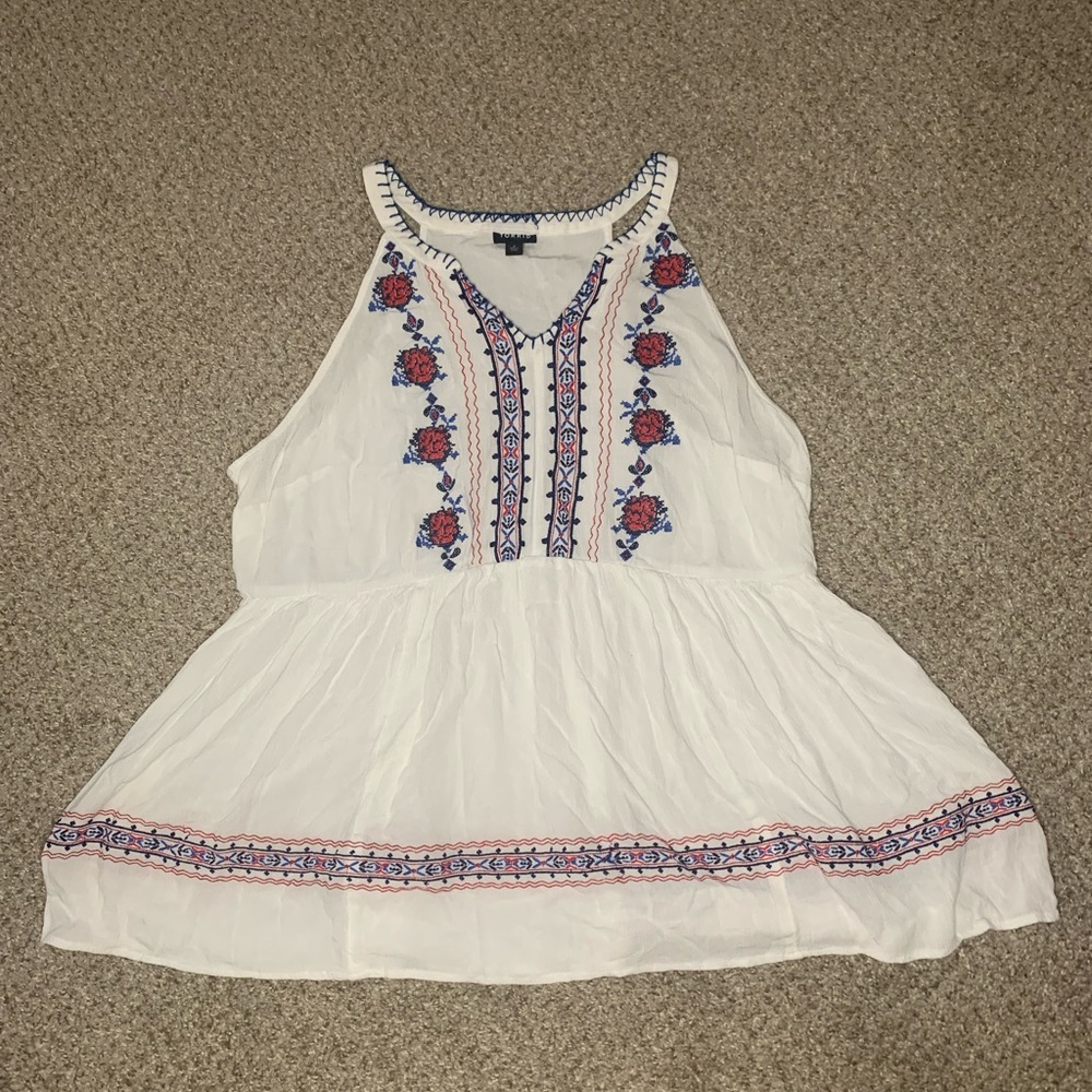 Torrid Plus Babydoll V-Neck Racerback Embroidered Linen Tank Size 2 (2X / 18-20)